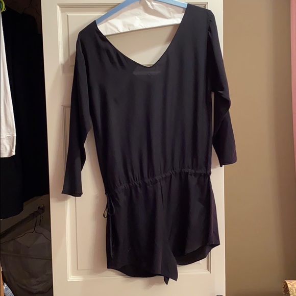 Black long sleeve romper - Picture 3 of 3